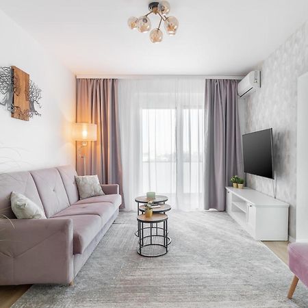 Vancouver Flat Орадеа Екстериор снимка